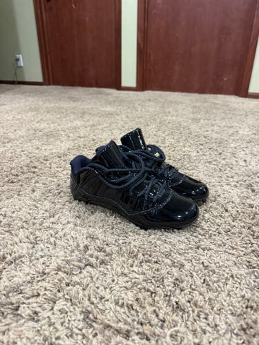 Men's Size M 9.0 (W 10.0) Air Jordan Low Top (New)
