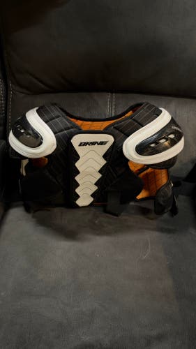 Brine Esquire Lacrosse Shoulder Pads, Black/White, Adult Large