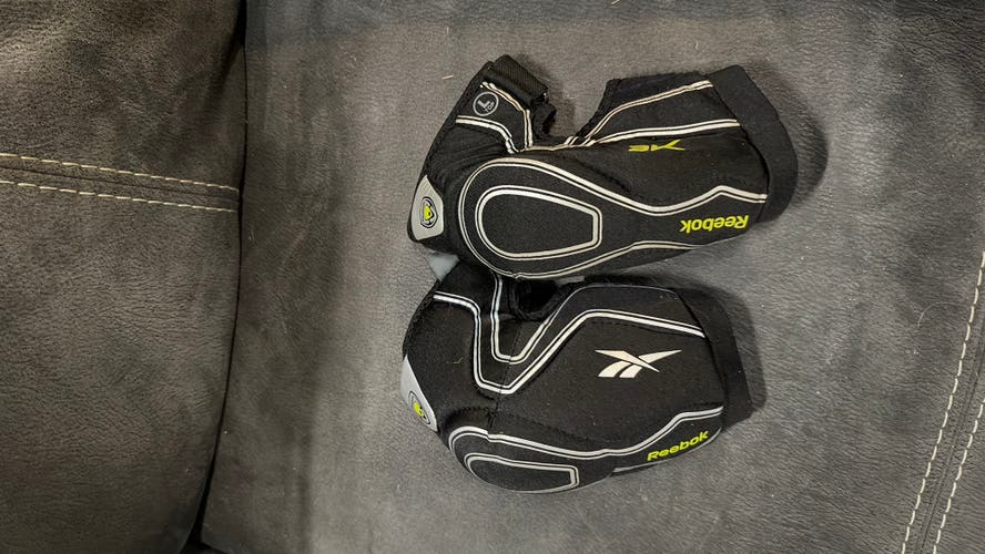 Medium Youth Reebok 3k Arm Pads (Used)