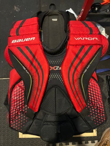 Large Bauer Vapor X2.9 Goalie Chest Protector (Used just chest)