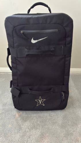 Black Nike FIFTYONE49 Cabin Roller Travel Bag Vanderbilt Star V Logo