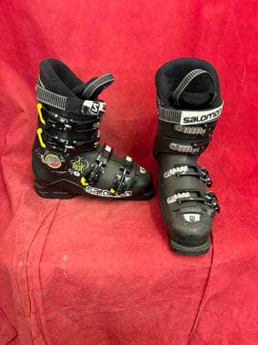 Ski Boots: Salomon X Max 60 T junior downhill ski boots
Size: 24/24.5
Boot length: 285mm
Flex: 60