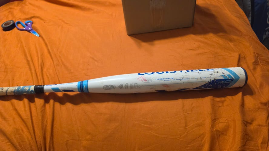 2017 Louisville Slugger LXT Composite Bat (-10) 23 oz 33" (Used)