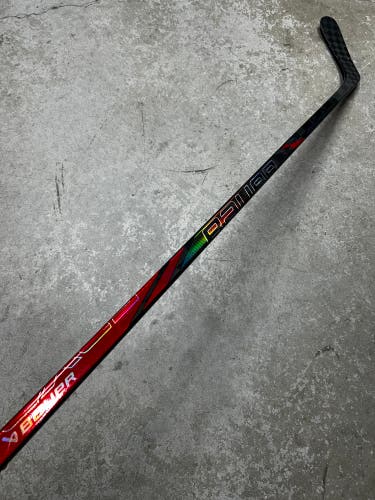77 Flex P92 Senior Bauer Tracer Left Hand Hockey Stick Pro Stock (Used)