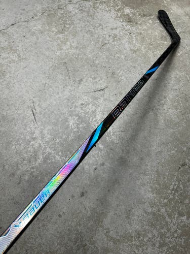 87 Flex P92 Senior Bauer Tracer Left Hand Hockey Stick Pro Stock (Used)