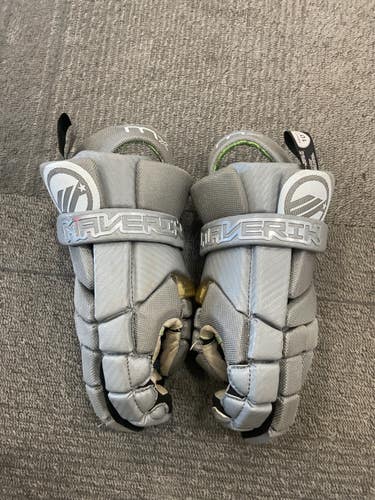 Used Maverik MX Lacrosse Gloves Mens Grey 10" 11614-S000245175