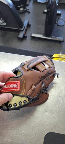 Used Rawlings 12 BB/SB Glove RH Throw None 12" 11497-C000162125
