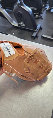 Used 12 BB/SB Glove RH Throw None 12" 11497-C000162127