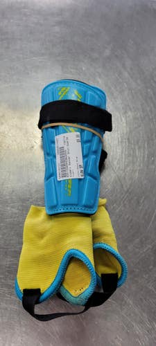 Used Vizari Soccer Shin Guards Youth Royal Blue SM 11497-S000162121