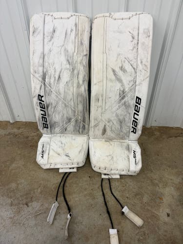 31" Bauer Supreme M5 Pro Goalie Leg Pads (Used)