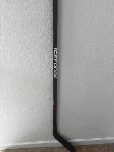 New ICEFORGE ELITE Senior Composite Hockey Stick — 75 Flex, P28, 67"