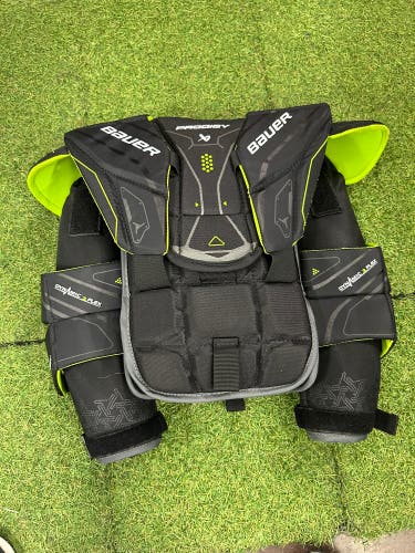 Youth Large/Extra Large Bauer Prodigy Goalie Chest Protector (Used)