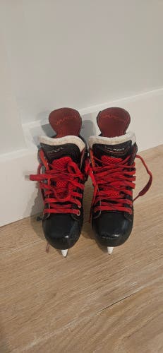 2019 Bauer Vapor 1X Hockey Skates Regular Width 12.5 (Used)