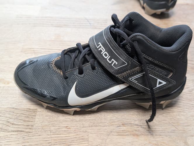 Mike Trout Men's Size M 7.5 (W 8.5) High Top (Used) baseball cleat