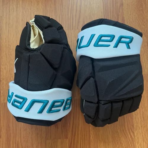 WANTED: San Jose Sharks Bauer Vapor or supreme Gloves 14" Pro Stock (ccm jetspeed as well)