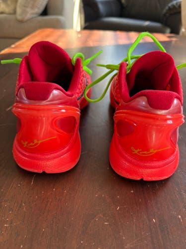 Kid's 5.5Y (Big Kids / Youth) Nike Kobe 6 Shoes (Used)