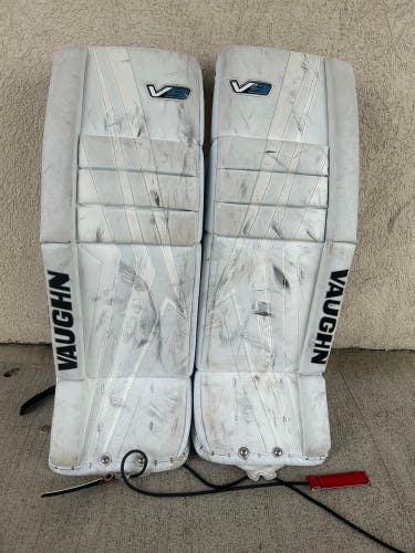 Junior 28"+2 Vaughn Velocity V9 Goalie Leg Pads (Used)