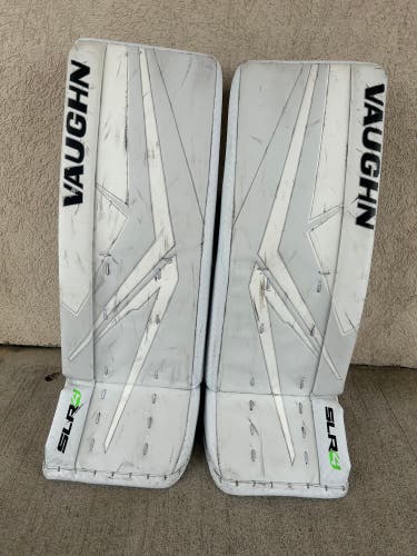 Junior 28"+2 Junior Vaughn SLR4 Goalie Leg Pads (Used)