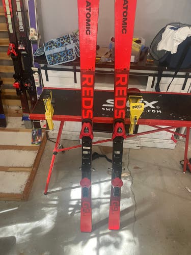 Atomic Redster G9 159 cm Racing Skis With Bindings Max Din 10 (Used)