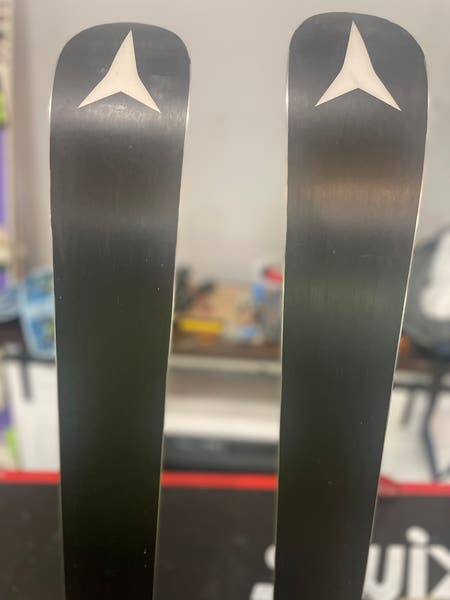 Atomic Redster G9 159 cm Racing Skis With Bindings Max Din 10