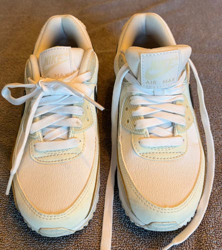 White Women's Size M 5.0 (W 6.0) Adult Nike Air Max Excee Shoes (New)