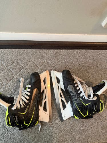 2021 Bauer GSX Hockey Goalie Skates Regular Width Size 3.5 (Used)
