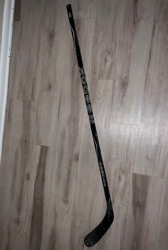 Senior Reebok 10K Right Handed Hockey Stick Heel Pattern 85 Flex (Used)