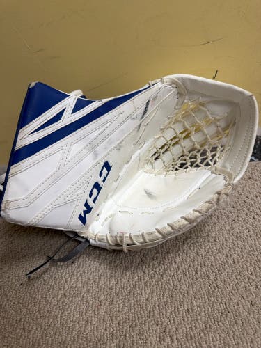CCM Extreme Flex E4.5 Regular (Used)