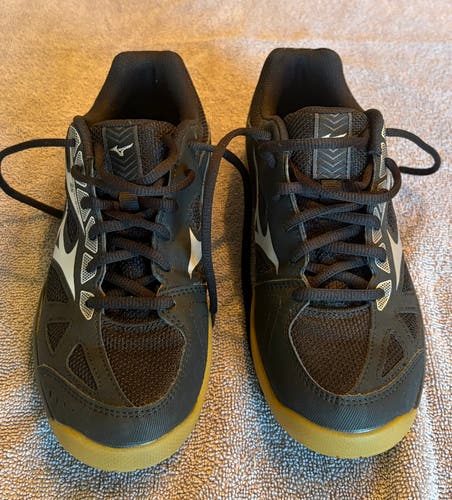 Black Women's Size M 6.0 (W 7.0) Adult Mizuno Shoes (Used)