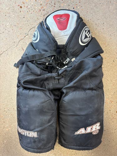Black Junior Medium Easton GEN IV Air Hockey Pants (Used)