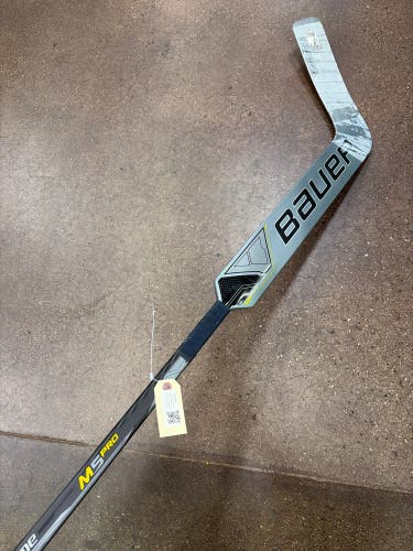 Intermediate Bauer Supreme M5 Pro Goalie Stick Regular 23" Paddle (Used)