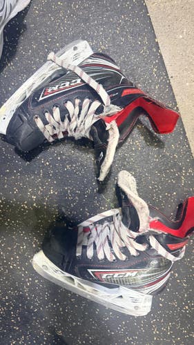 Used CCM JETSPEED FT460 Junior Hockey Skate Junior 02.5 11605-S000219557
