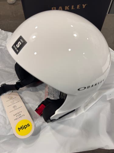 Unisex Small Oakley ARC5 Helmet (New) FIS Legal