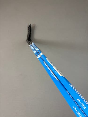 *2 Pack* of New 80 Flex W03M Senior Warrior Covert QR6 Pro (LX3 Pro dress) RH Hockey Sticks - Blue
