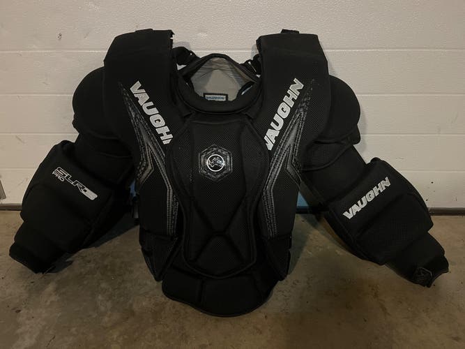 Small Vaughn SLR 3 Pro Goalie Chest Protector (Used)