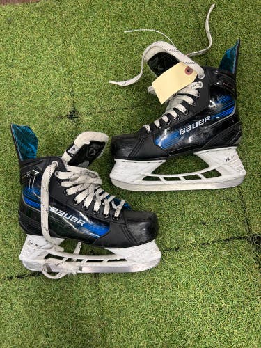 Intermediate Bauer X Hockey Skates Regular Width Size 4.5 (Used)