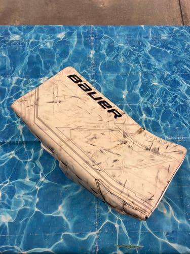 Senior Bauer Supreme Mach Goalie Blocker | Regular (Used)