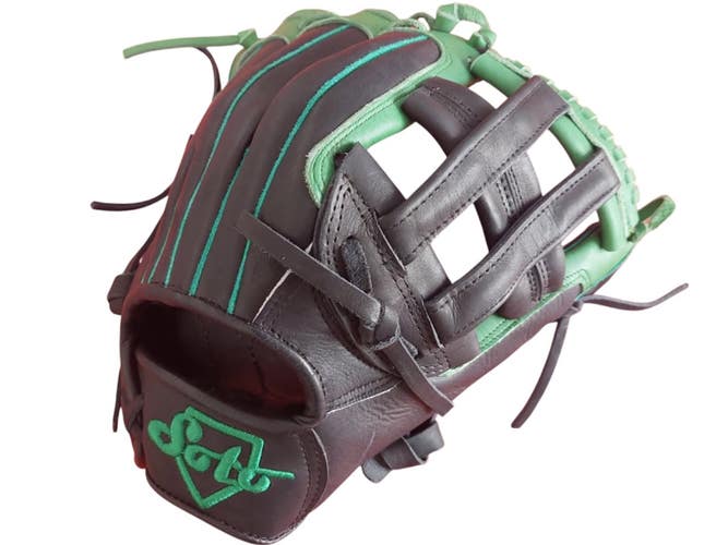 Used SOTO BK/GN BB/SB Glove RH Throw Black 12 1/2" 11602-C000113218