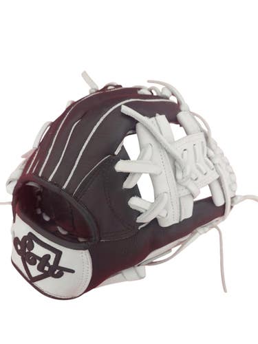 Used SOTO BK/WH BB/SB Glove RH Throw Black 11 1/2" 11602-C000113214