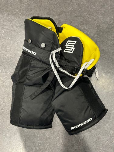 Youth XL Sher-Wood Rekker RE4 Hockey Pants