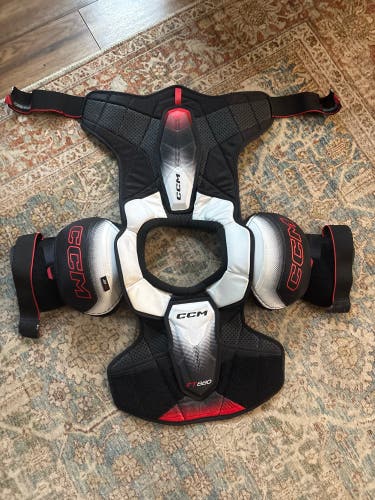Men's Small Senior CCM JetSpeed FT8 Shoulder Pads (Used)