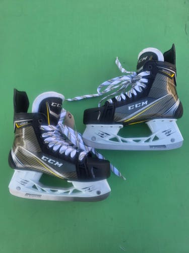 Senior CCM Tacks 9060 Hockey Skates Extra Wide Width Size 6.5