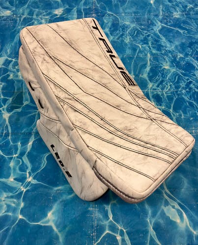 Senior True L20.2 Goalie Blocker | Regular (Used)