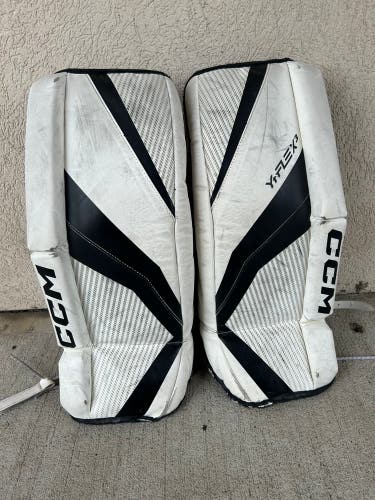 Youth 22" CCM YTFLEX 3 Goalie Leg Pads (Used)
