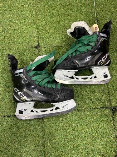 Junior CCM Tacks AS580 Hockey Skates Size 3.0 | CCM Wide Fit (Used)