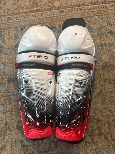Senior CCM Jetspeed FT880 13" Shin Pads (Used)