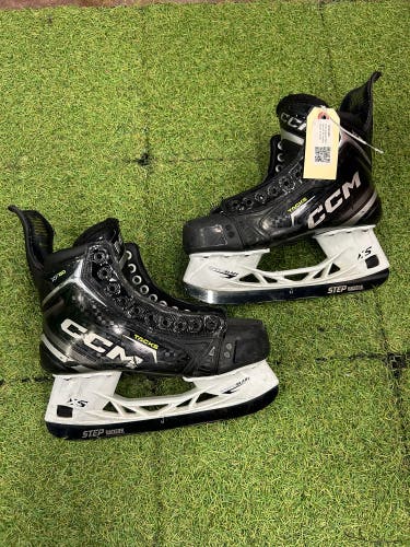 Intermediate CCM Tacks XF 80 Hockey Skates 6.0 | CCM Regular Fit (Used)