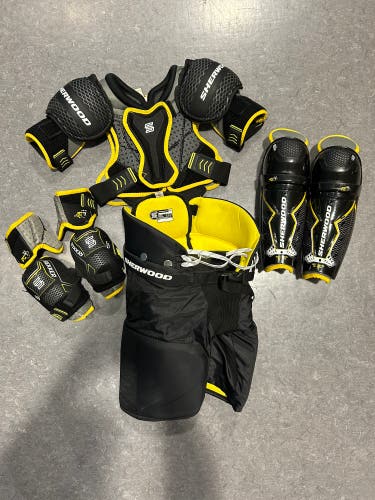 Youth Large Sher-Wood Rekker RE4 Starter Kit