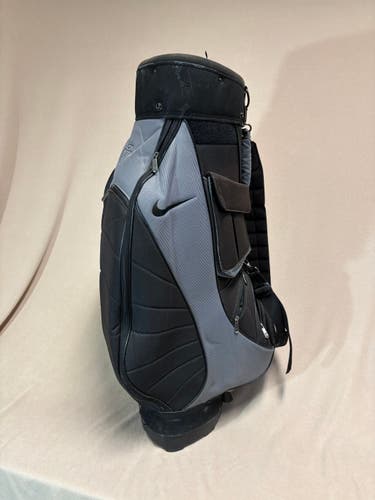 Unisex Nike Bag (Used)