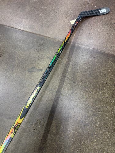 Junior Bauer Proto-R Hockey Stick Right Handed P28 50 Flex (Used)